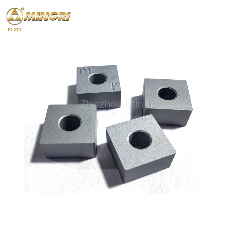 12.7x12.7x6.5 Carbure de tungstène inserts HRA 85-90.5 équipés sur une scie à chaîne pour les machines de coupe de pierre